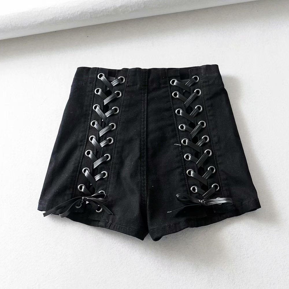 Shorts von Yezzos