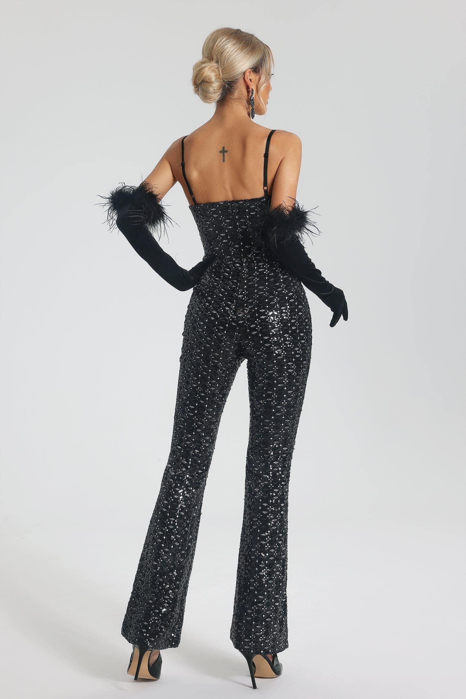 Stylischer Damen Jumpsuit von Yezzos