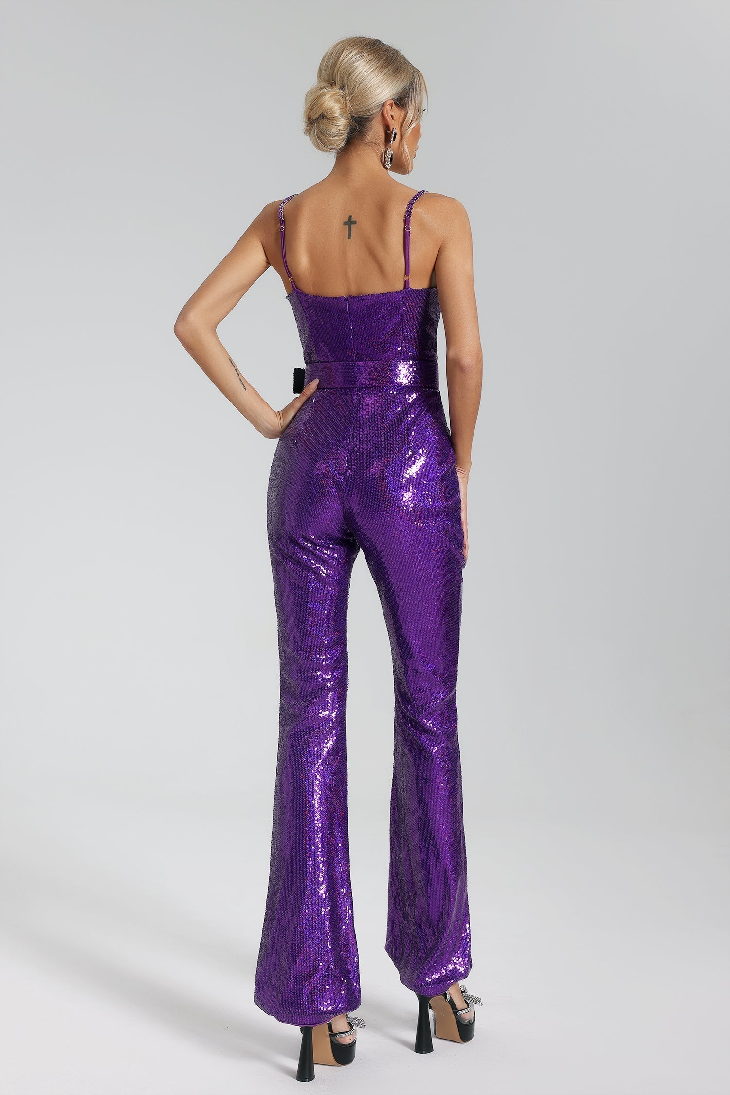 Stylischer Damen Jumpsuit von Yezzos