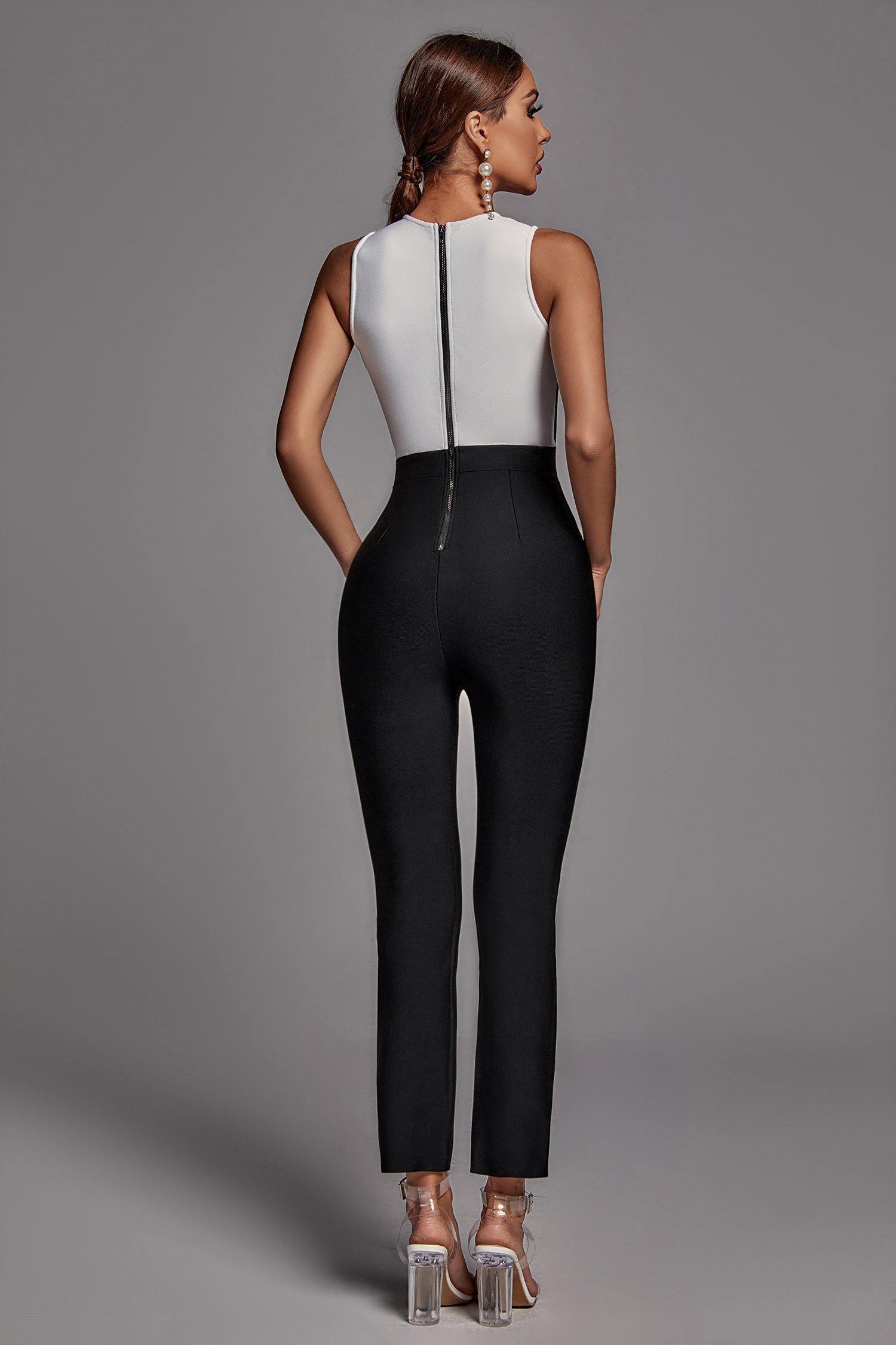 Stylischer Damen Jumpsuit von Yezzos